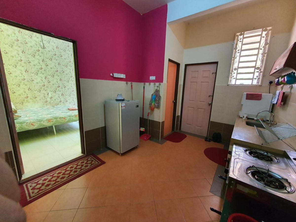 Simple Homestay Kemaman Terengganu Chukai エクステリア 写真